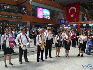 Sabiha Gökçen'de 19 Mayıs coşkuyla kutlanıyor