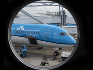 KLM’den uçak koltuklarında ölüm tweeti için özür