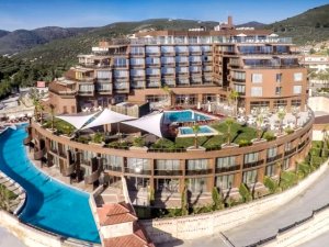 Kuşadası'nda 5 yıldızlı Suhan 360 Hotel icradan satışa çıkarıldı 