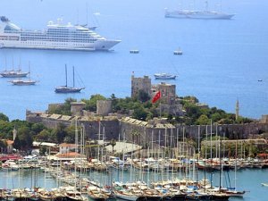 Yollarımız turistik tesislerin güzelliğine ayak uyduramıyor