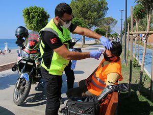 Motosikletli ambulanslar plajların cankurtaranı