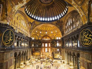 Turist rehberleri sosyal medyada “Ayasofya eylemi” başlattı