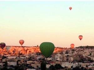 Sıcak hava balonları 159 gün sonra Kapadokya semalarında