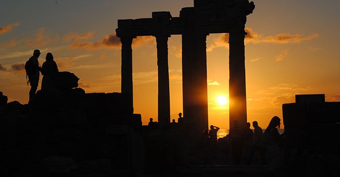 TÜRSAB BYK'da eller kalktı indi