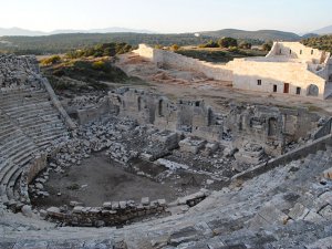 Patara Antik Kent'i Ağustos ayında 84 bin 500 kişi ziyaret etti.