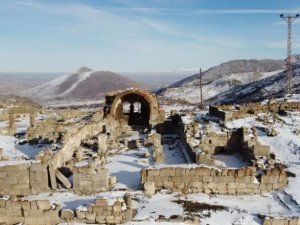 Tarihi ‘Binbir Kilise’yi definecilerden gönüllü bekçiler koruyor