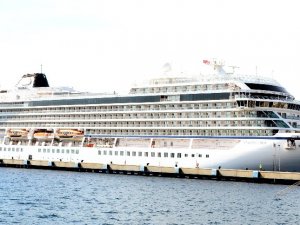 Sezonun ilk cruise gemisi Viking Sea Bodrum’a geldi