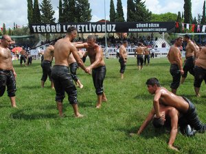 Antalya yağlı güreş düzenlemede lider şehir