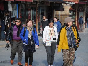 Levent Akgün:''Covid 19 riskinde olan turist değil; turizm çalışanları''