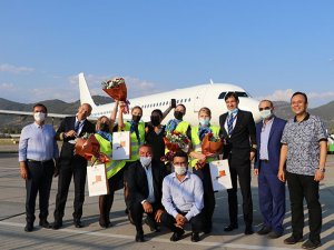 Gazipaşa-Alanya Avion Express’in ilk seferini karşıladı