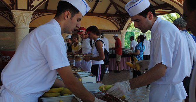 Kemer'de Luciano Cafe açıldı