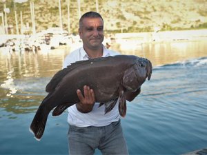 En çok balık tutma yarışmasında 11.90 kg birinci