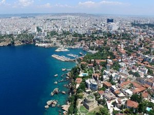 Antalya’da 15 bine yakın kayıt dışı emlakçı var.