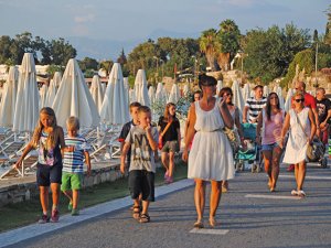 Antalya'da kişi başı turizm gelirleri 1000 doların üstüne çıktı