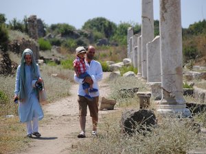 Yerleşim antik kenttin gün yüzüne çıkmasını zorlaştırıyor