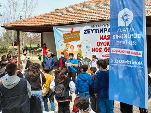 Öğrenciler Zeytinpark'ta Hazine aradı ve doğa ile buluştu