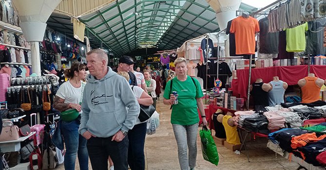 Paskalya tatiline gelen turistler esnafın yüzünü güldürdü