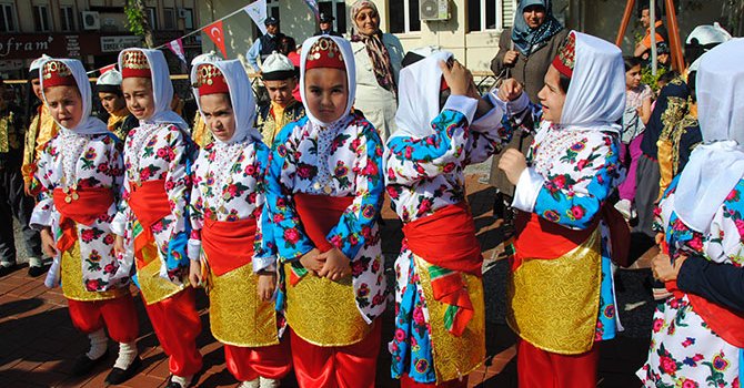 Erdem Uysal: Yöresel müzik turizme kalıcılık sağlar