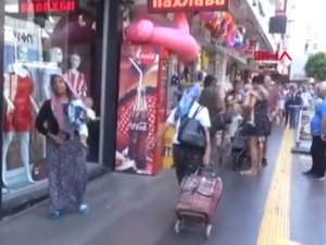 Turisti rahatsız eden çığırtkan azaldı, dilenciler çoğaldı