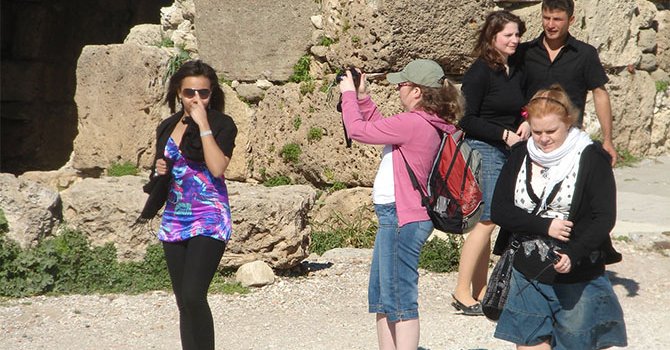 Side’de turistler yürüyüş yolunda MÖ 7’inci yüzyılı yaşıyor