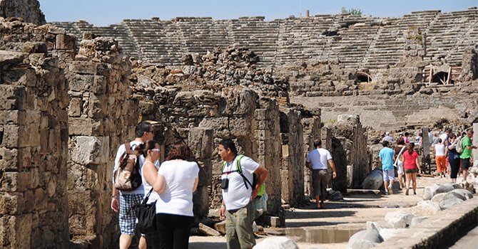 Oteller boş, turizm çalışanları bir ay ücretsiz izne gönderildi