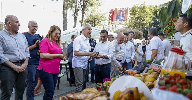 Tescilli Alanya Fıstıklı limonata fuarda turistlere tanıtıldı