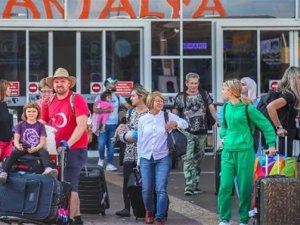 Romanyalı turistler Antalyaya geliyor