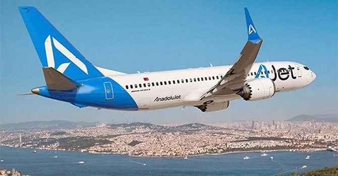 Hidrolik arızası yapan A Jet uçağı acil iniş yaptı