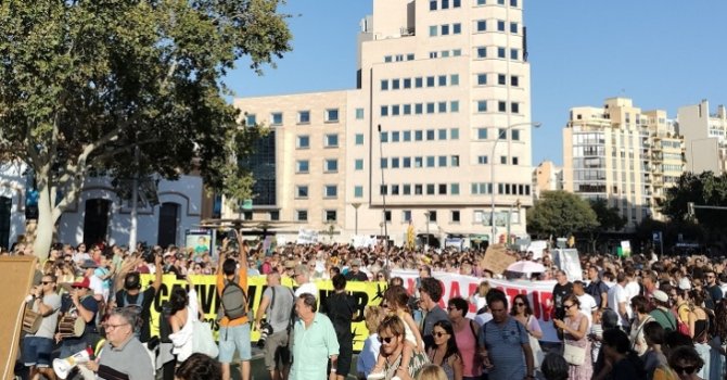 20.000 protestocu: Mallorca'da turizme direniş artıyor