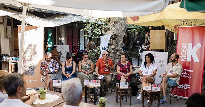 Bergama Tiyatro Festivali'ne üç günde 5000 katılımcı