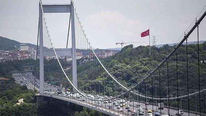 Köprü ve otoyol geçiş ücretlerine zam geldi!