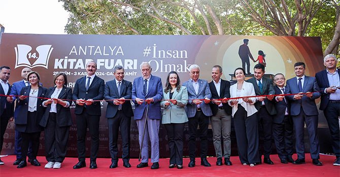 İtalya, Yunanistan, İspanya'dan üç kat fazla antik tiyatromuz var