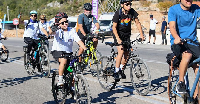 Cumhuriyetin 101'nci yılında Kyaneai'ye pedal çevirdiler