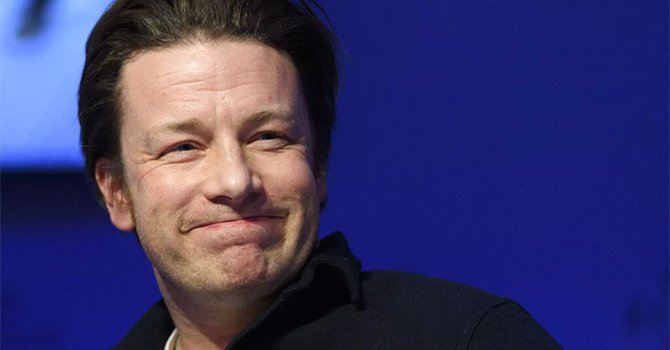 Şef Jamie Oliver'ın çocuk kitabı geri çekildi