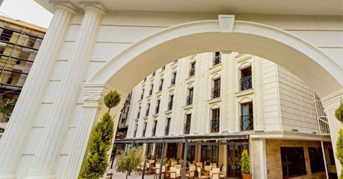 Şişli'de 5 yıldızlı otel icradan satılık!