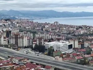 Arap turistler Trabzon'da konutlarını satmaya başladı