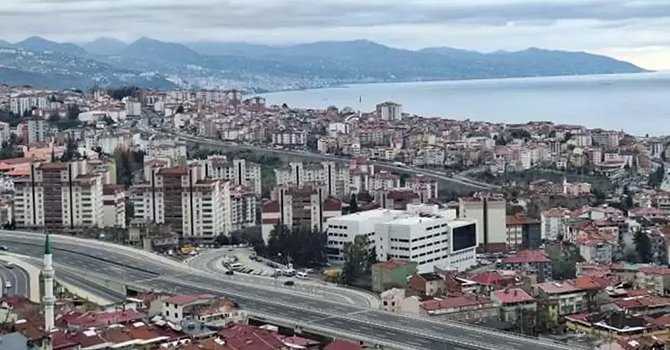 Arap turistler Trabzon'da konutlarını satmaya başladı