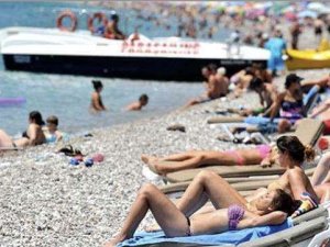 Çalışanlar 2025'te 14 gün izin alıp 45 gün tatil yapabilecek