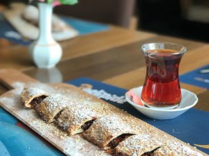 Tatlı düşkünlerine Pideor’dan Çikolatalı Pide