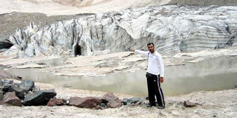 Hakkari'nin Buzul Dağlarına akın