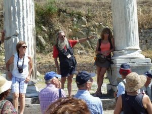 Mutlu turistler Türkiye'yi tanıtacak