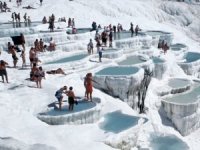 Pamukkale'yi 2 saate 7.000 kişi ziyaret etti