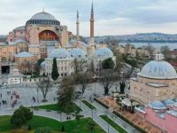 Yabancı turistlerin Ayasofya'ya girişi ücretli oldu