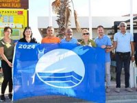 Manavgat Belediyesi'nin 8 plajından 5'i mavi bayrak aldı