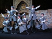 Alanya'da Kafkas Halk Dansları coşkusu yaşandı