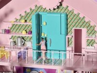 Polly Pocket'ın çanta Airbnb'sine girer misiniz?