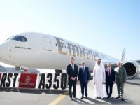 Emirates, ilk A350 uçağını resmi olarak tanıttı