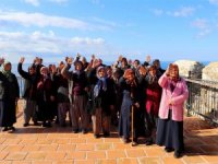 Yaşlılar Alanya Kalesi ve tarihi yerleri gezdi