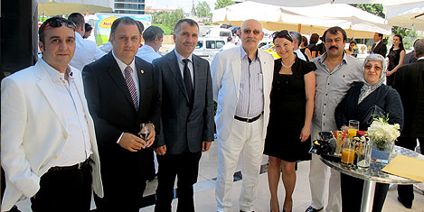 ani-tur-plaza-acilis-23.20120608000113.jpg