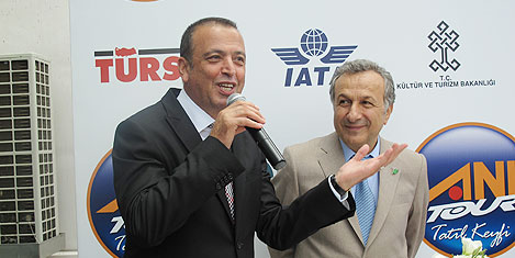 ani-tur-plaza-acilis-6.20120608000016.jpg